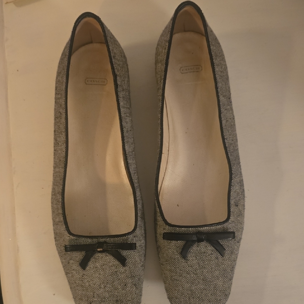 COACH Women's Black and Cream Bow Loafers - Picture 2 of 6